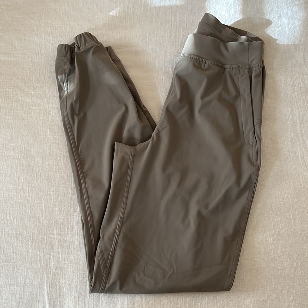 Lululemon Adapted State High Rise Jogger Size 2 Carbon Dust